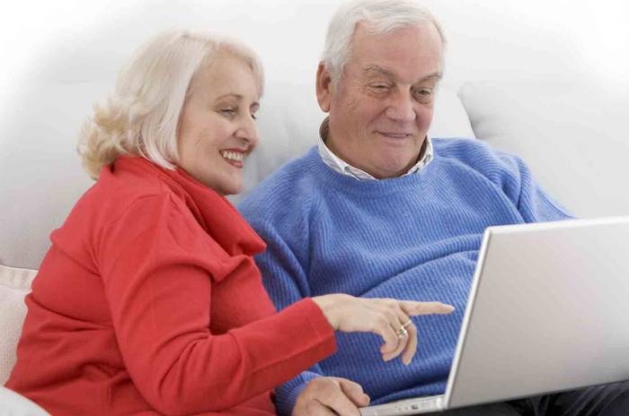 pensioneri v internete
